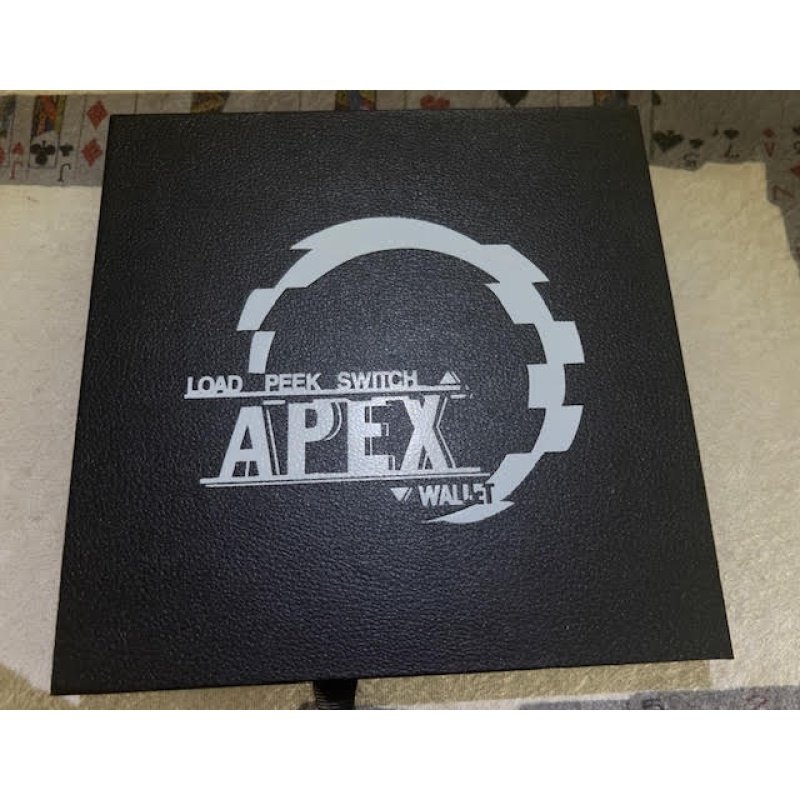 Apex Wallet by Thomas Sealey
